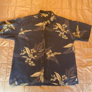 Tommy Bahama  100% silk Hawaiian shirt